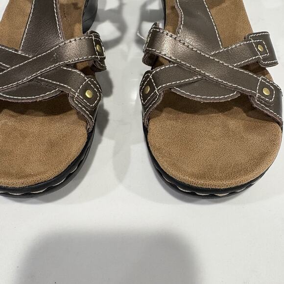 Clarks | Sandals Hayla Flute Pewter Metallic Leather Wedge Heel Comfort- 7.5 - Picture 3 of 10